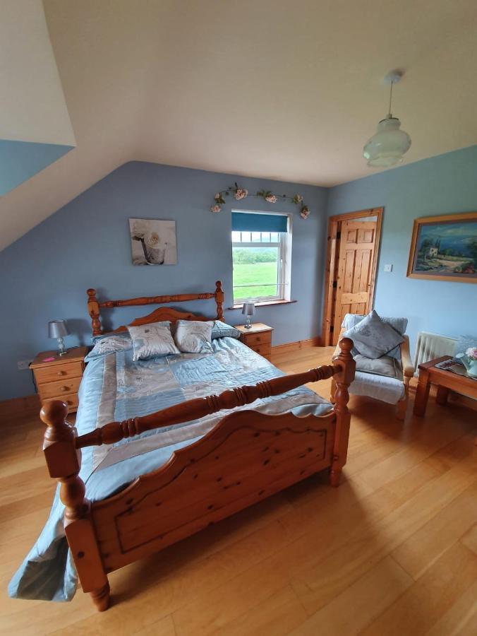 Wild Atlantic Stays Castlemaine Extérieur photo